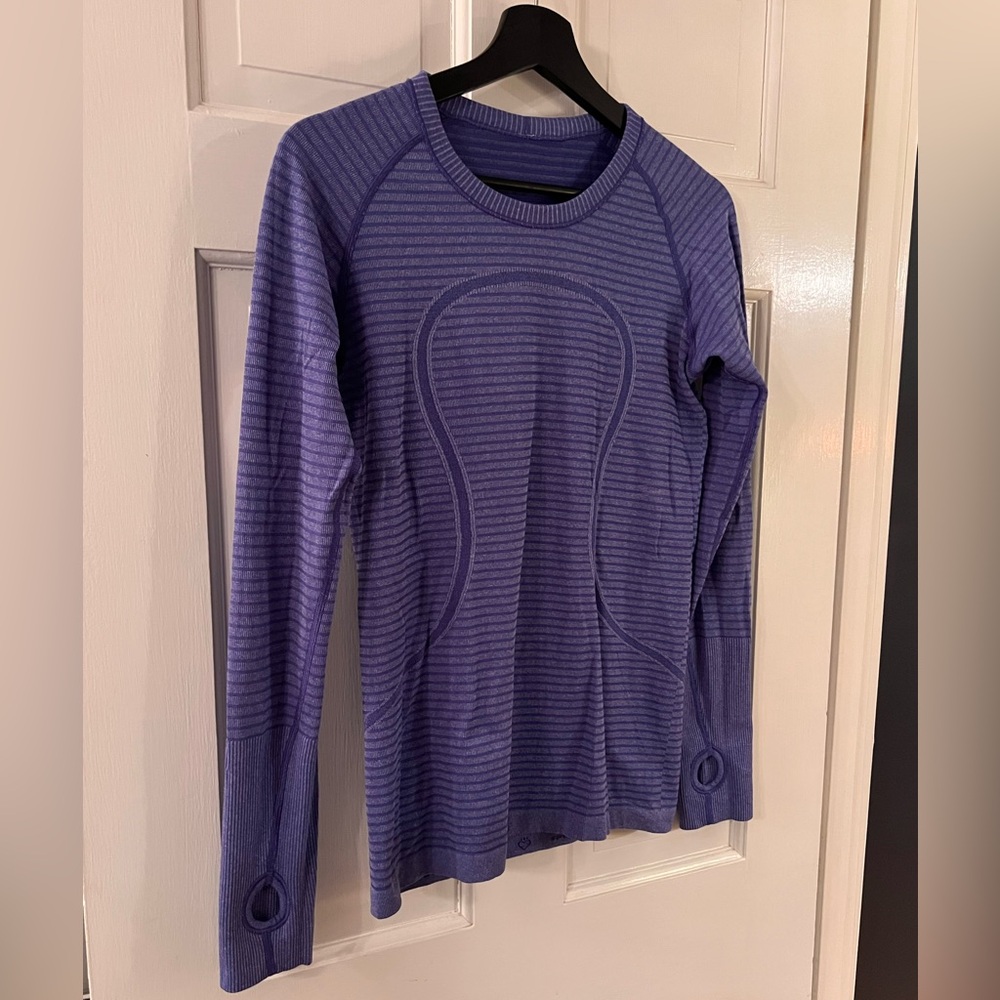 Lululemon Swiftly Tech Long Sleeve Crew size 10, Blue